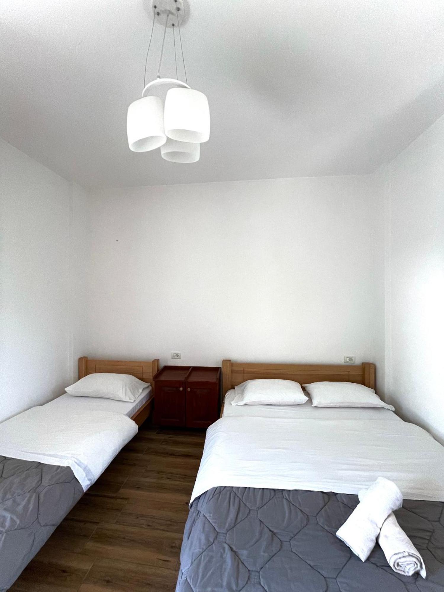 Lazer Cardaku Guesthouse Валбона Экстерьер фото