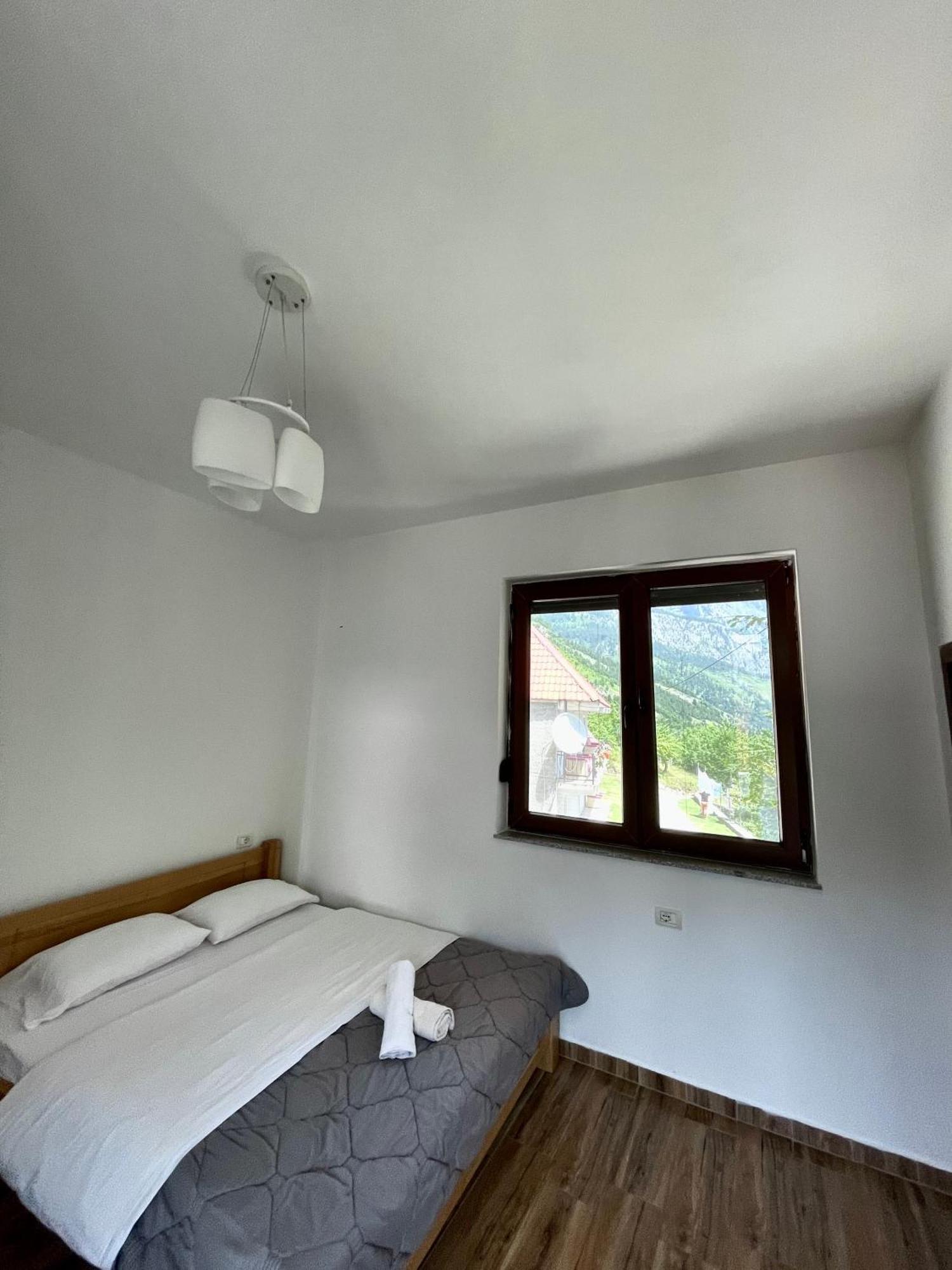 Lazer Cardaku Guesthouse Валбона Экстерьер фото