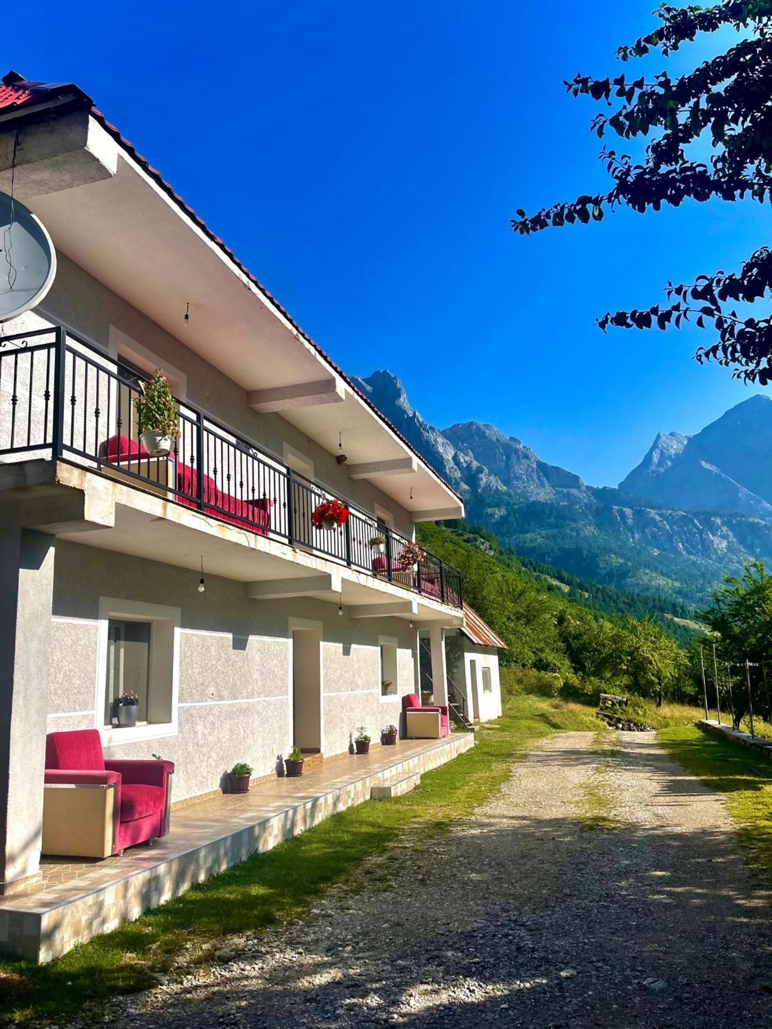 Lazer Cardaku Guesthouse Валбона Экстерьер фото